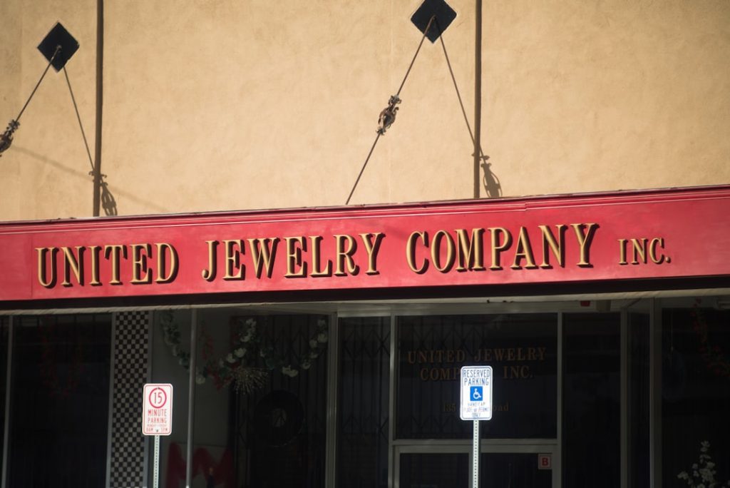 Broken gold rings and damaged jewelry ready to sell broken damaged jewelry Arizona